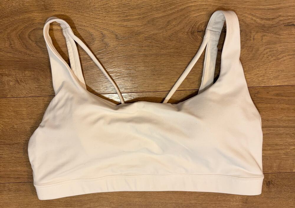 Athleta XL White Strappy Cross Back Sports Bra Nylon Lycra Yoga